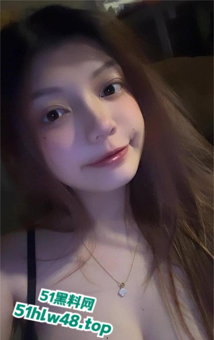 台湾高颜值女神【张宇晴】前男友爆料分手前的性爱视频,大鸡巴操得很爽一直发出淫叫声!-5