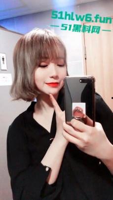 绿帽瓜友投稿,分享自己的大奶极品女友还灌醉迷晕后给兄弟玩,这真是义父级的好兄弟啊。-9