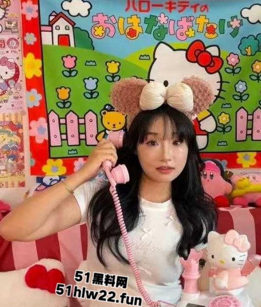 包头轻工技术学院反差妹【王静】深夜化身淫荡骚狗,黑丝翘臀疯狂榨精自慰陪睡各种约炮。-7