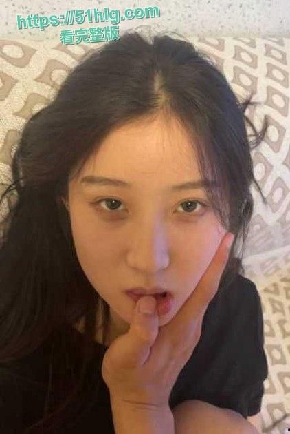 【德宏芒市】女子【晓林】因老公【林强】长期出轨不堪其辱选择自杀!男子跪在灵堂忏悔,与小三激情视频被全网疯传,引发热议!-4