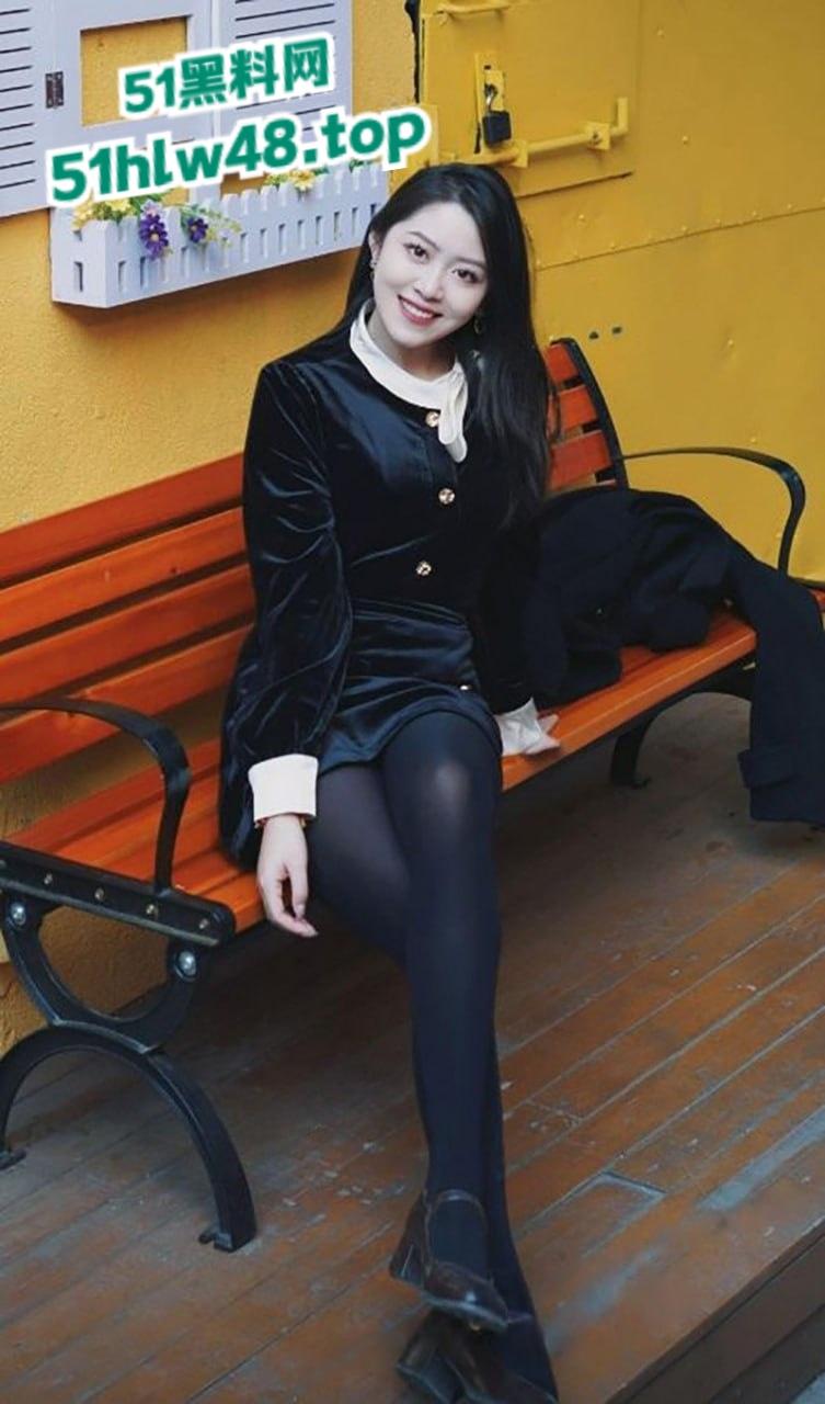 南京大学艺术学院,大三学姐【杨豆豆】成熟的气质女神,背地里约炮成瘾背着男友偷情被发现曝光。-5