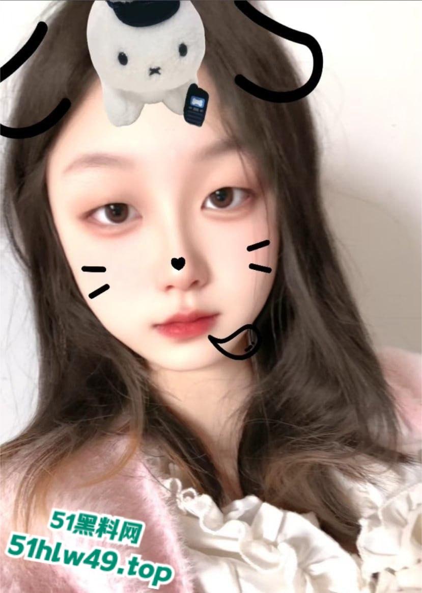 重庆纹身妹【莫盈】裸贷3000元,口叼内裤自慰视频曝光,满身皮肤病看着太惊悚。-8