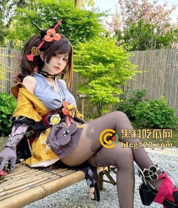 B站百万粉丝UP主『六二二同学』露脸自慰视频曝光!国内是cos国外福利姬,高潮喷白浆!-9