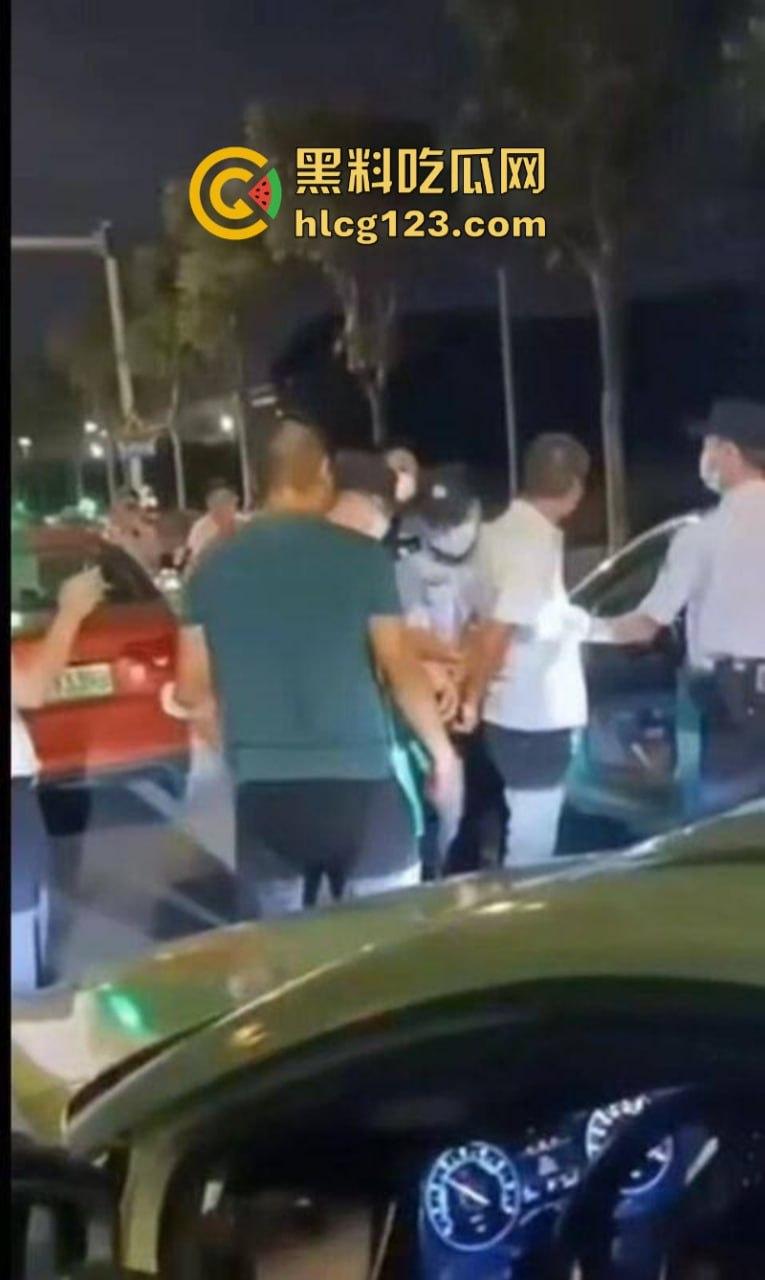 作死系列!出租车猥亵醉酒妹子 还拍视频炫耀?自带犯罪全过程 警察都笑了-8