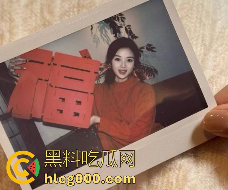 北京城市学院【王晗】,高颜值反差母狗,平常高高在上女神,私下却骚的一批,与宝马男友性爱视频曝光!-3