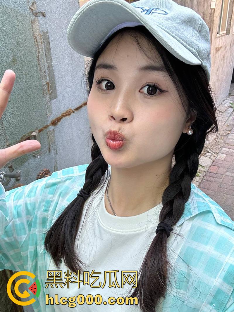 北京城市学院【王晗】,高颜值反差母狗,平常高高在上女神,私下却骚的一批,与宝马男友性爱视频曝光!-6