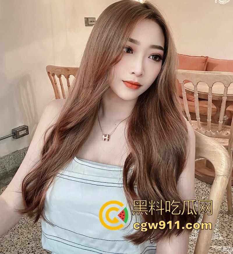 深圳巨力有限公司白领【李思颖】惨遭炮友泄密,下班空虚多次约炮,露脸口吞精内射,跟在公司形象完全不符!-2