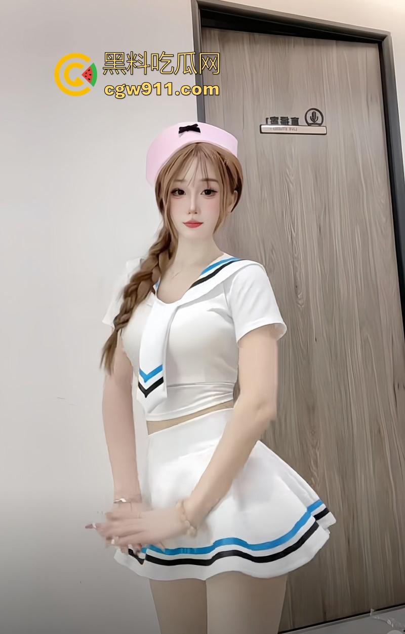 极品性感御姐【招财猫猫雨】无数兄弟的撸管女神,被开盒出是推特上的顶级福利姬,多人轮流爆操捆绑调教独家曝光!-5