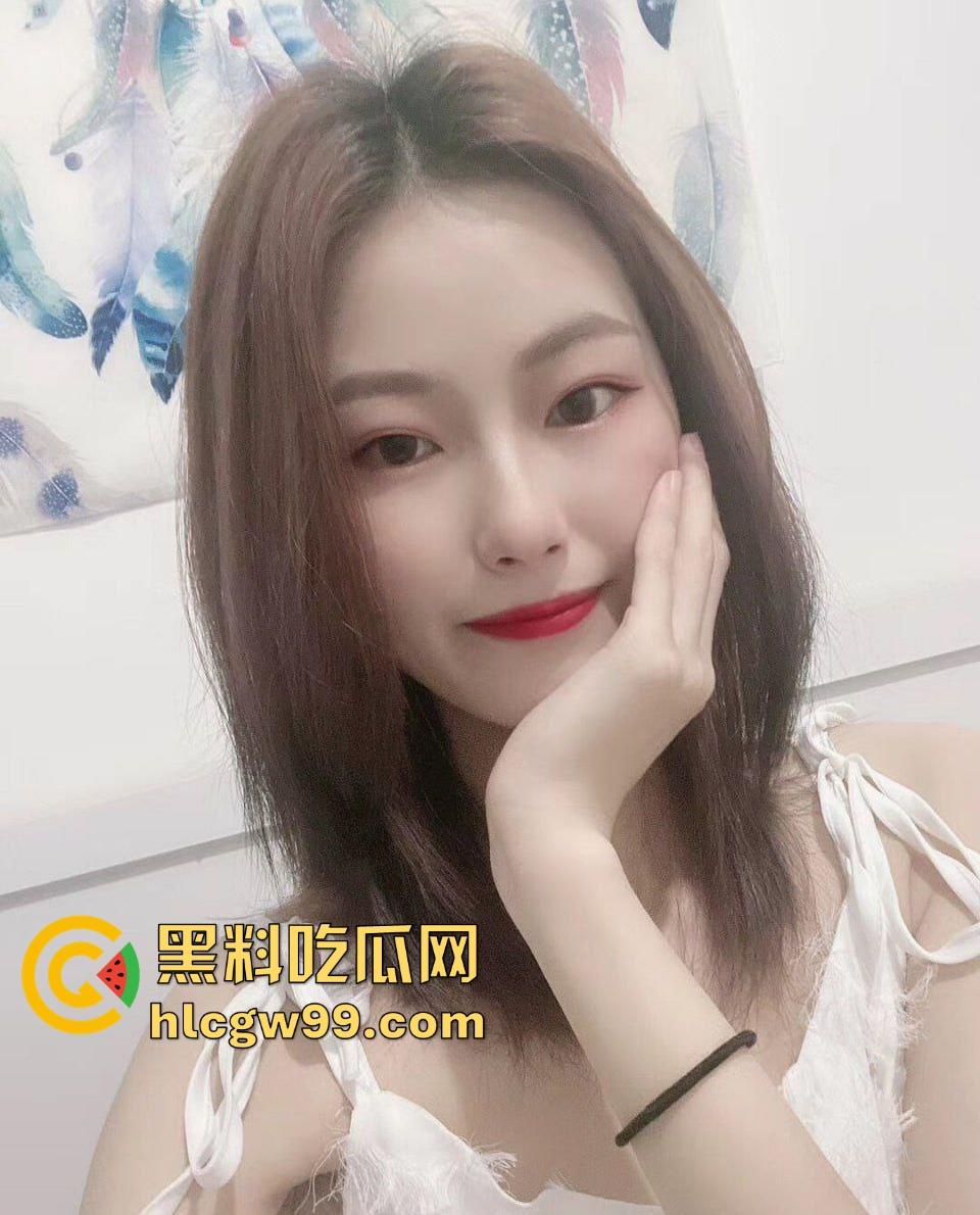 浙江工商学院骚母狗【欧阳杏雨】约炮视频曝光,反差辣妹极品身材,妥妥的撸管素材!-1