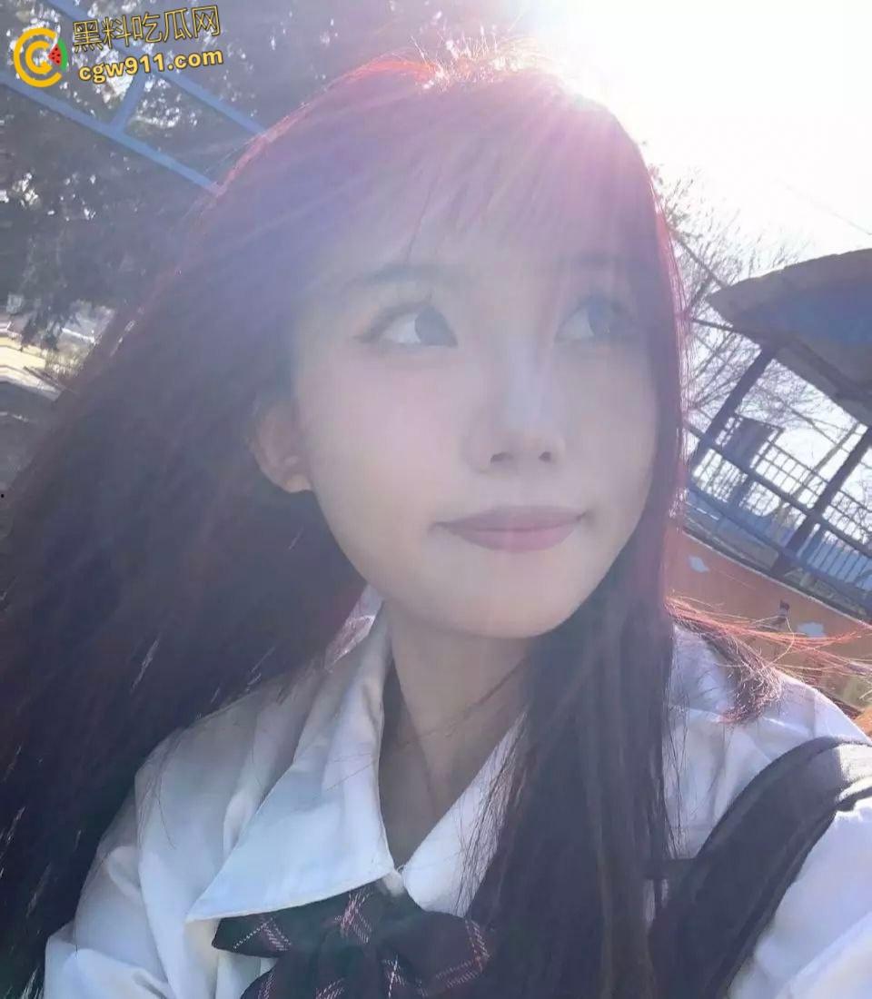 河北衡水职院【马玉婷】,为奢侈包被金主包养调教,可爱JK嫩妹害羞挡脸,露脸口交女上骑乘,后入猛操小母狗!-3