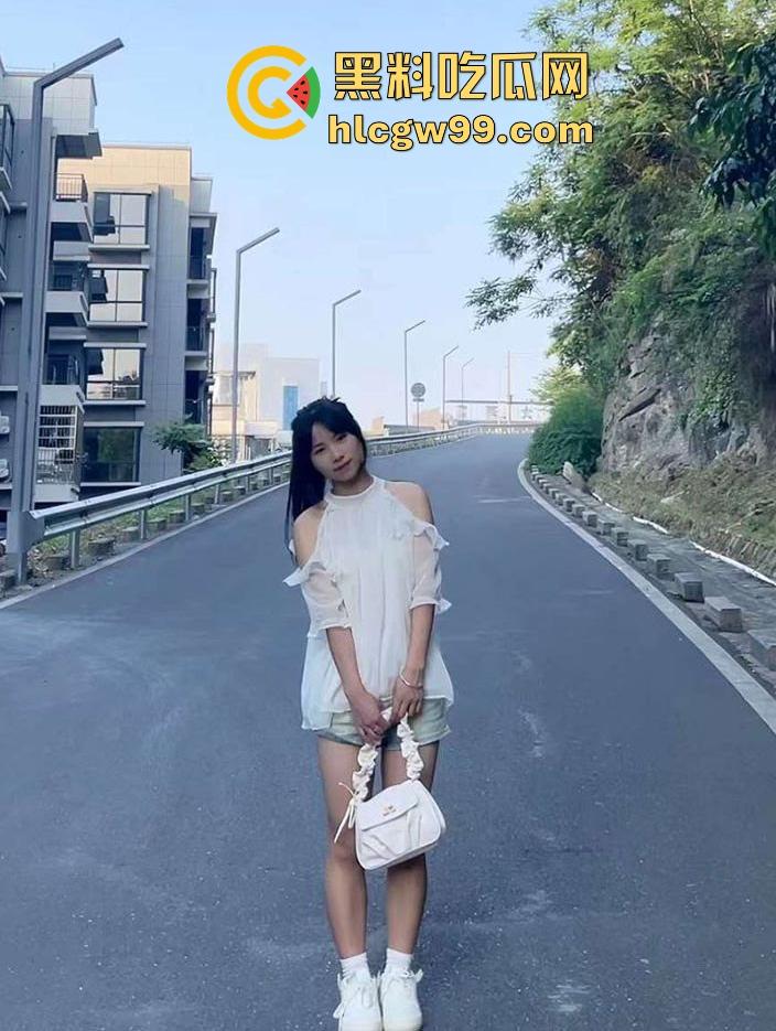 江西职业技术学院清纯学妹【秦倩倩】卫生间掰穴勾引炮友,全裸展示性感娇躯,不良视频曝光泄露,极致反差!-9