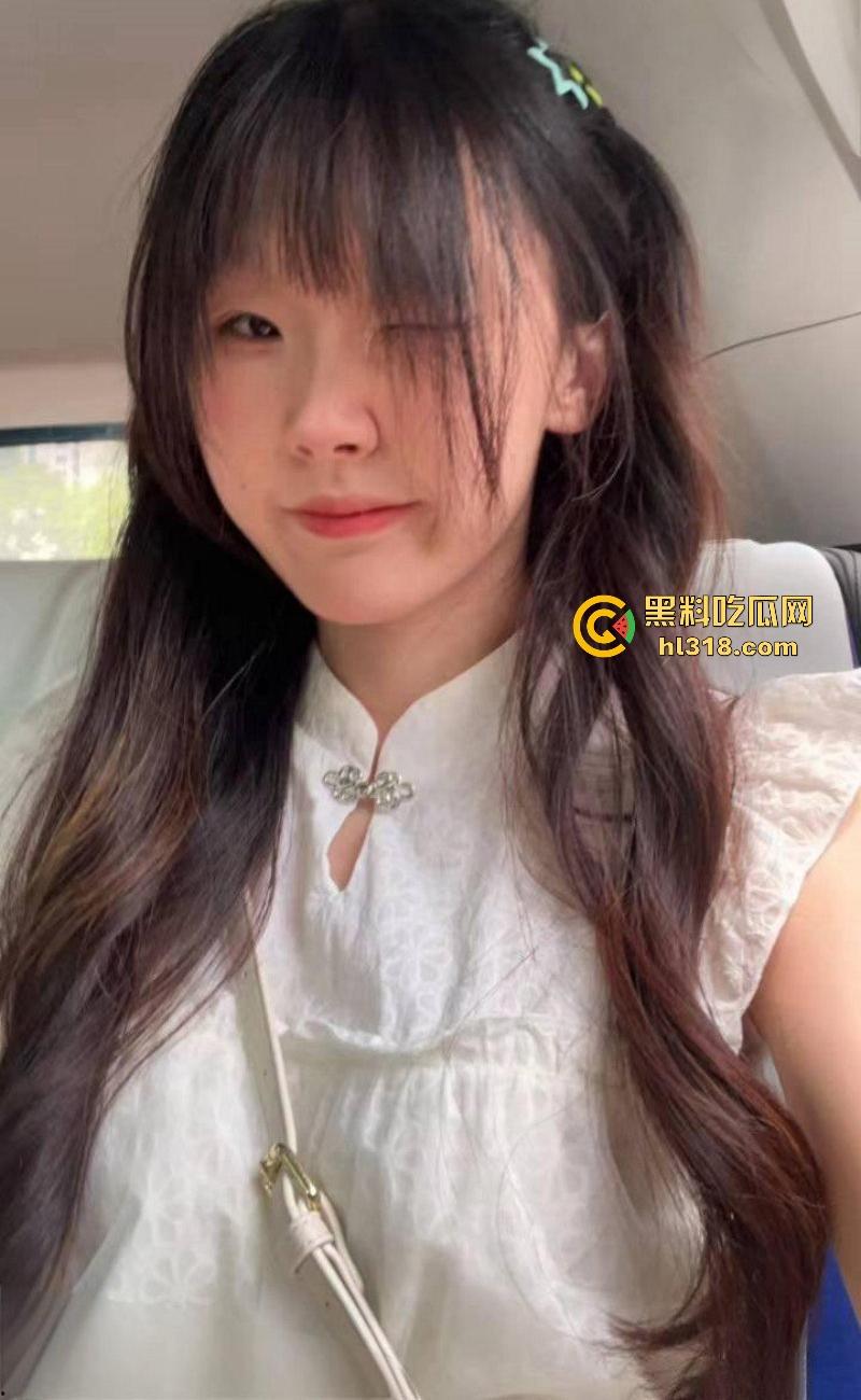 华南理工大学珠海学院超反差大一嫩妹【林卓怡】性爱视频曝光,与大龄炮友一夜两炮,骑乘榨精淫荡至极!-2