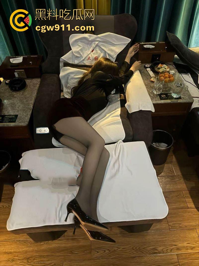 瓜友远征深圳懿德轩76号女技师,C杯美乳白嫩粉尖,身材曲线玲珑服务贴心,服务很到位!-5