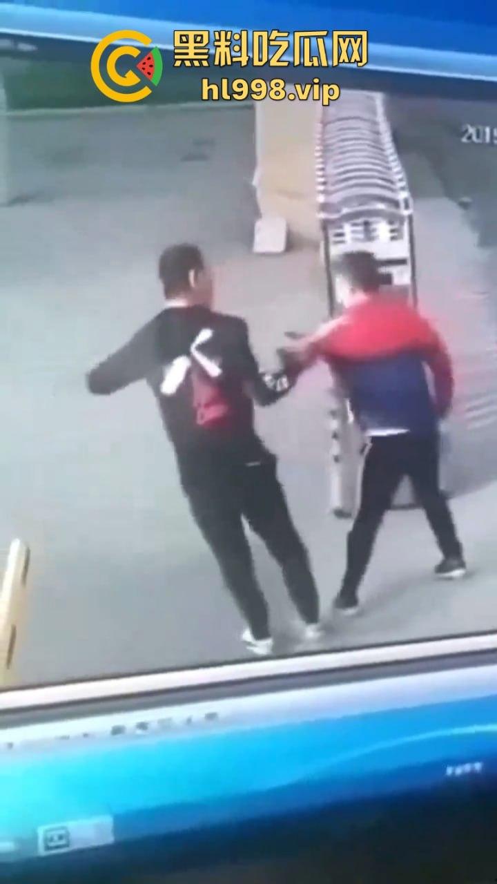 吉林初二男生被同学霸凌 父亲持刀怒杀校霸 太血腥但太爽了!-2