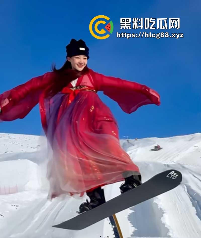 抖音500万粉丝网红【千一】因滑雪练习16米跳台出意外 口吐鲜血 双腿粉碎性骨折!-7