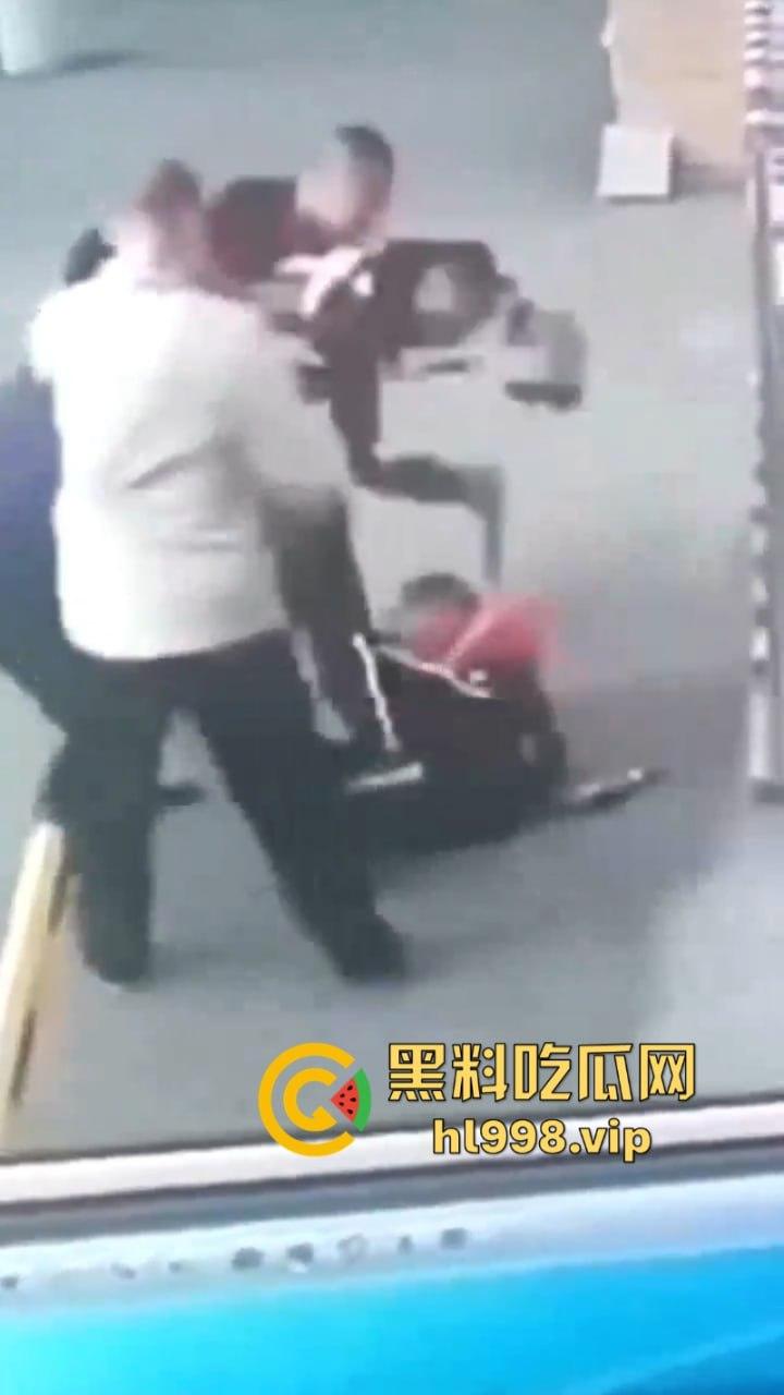 吉林初二男生被同学霸凌 父亲持刀怒杀校霸 太血腥但太爽了!-4