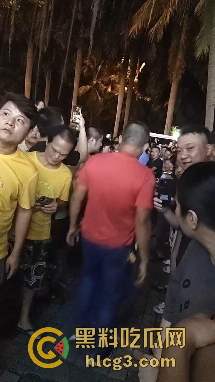 8.15海口抓嫖事件:爱赌的爸、生病的妈、上学的弟,破碎的她还有谁能帮?该管的不管,该抓的不抓!-9