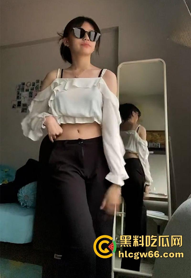 极品反差高中生【林如雪】蜂腰嫩穴人前女神白月光人后校服诱惑 暴力揉捏嫩乳大展母狗风范!-1