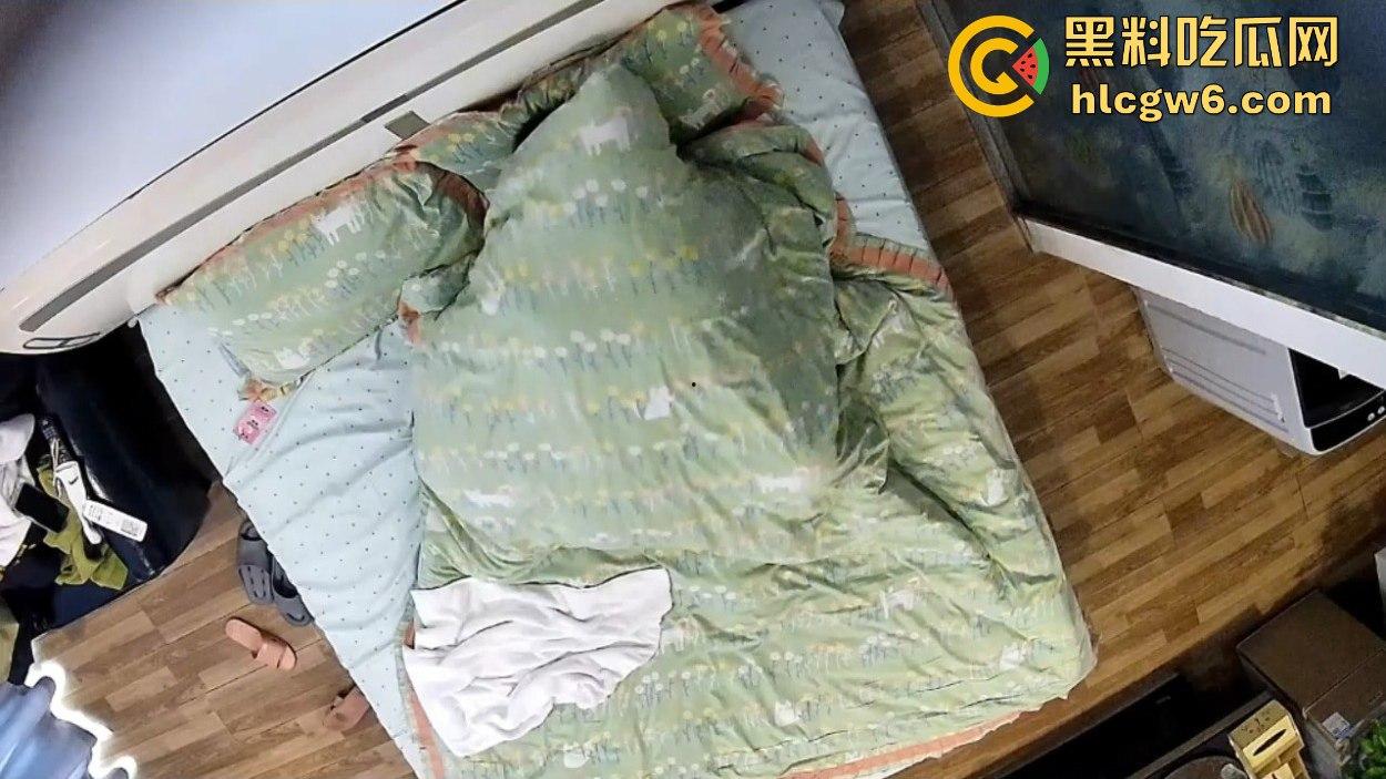 上帝视角直击小情侣酒店打炮被偷拍流出,细腰丰臀女友被操到嗷嗷浪叫,男友花样多到把床差点干散架!-10