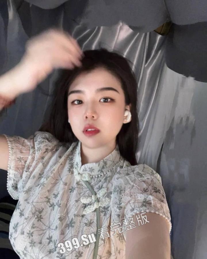 经典永流传 华南农业大学 闫zm 包养合同结束后被金主流出怼脸性爱视频 很多瓜友应该都看过其中一段边哭边呻吟名场面 而不知道出处吧-1