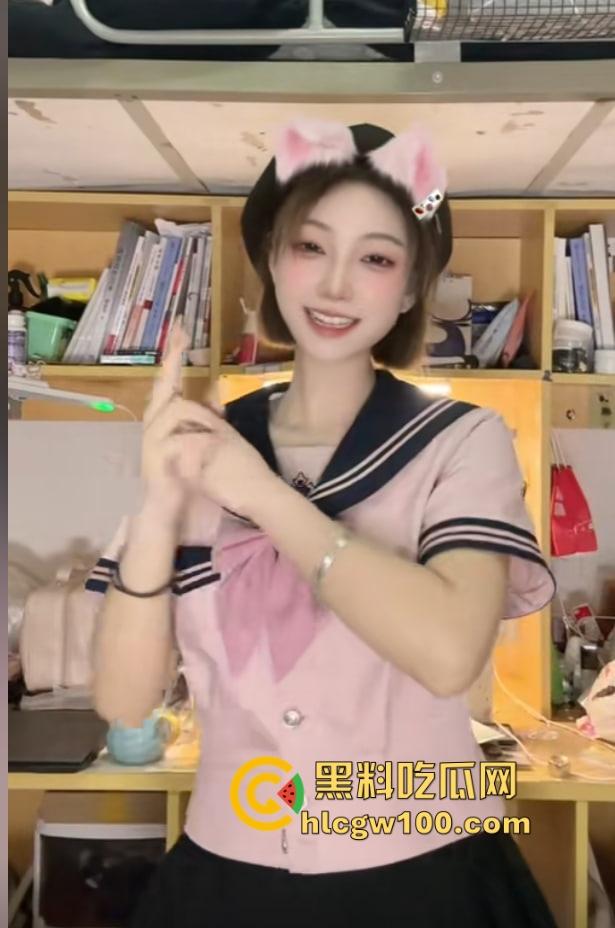 抖音『丫丫Bbar』人称年轻版程老师,直播天天盯射开撸太上头,车速快到起飞,今晚直播间集结冲爆她!-4