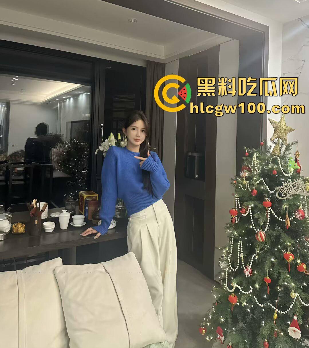 上海婊子『上官婉儿』被爆卖逼不挑客,老头小伙全都接,卫生间无套内射,金主被绿怒发调教视频锤死她!-13