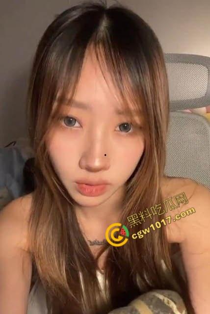 南京大学清纯女神物尽其用,厕所黑丝口技窒息,富豪一泄如注溅满身,嫩穴淫水横流,淫靡爆操致其疯狂!-1