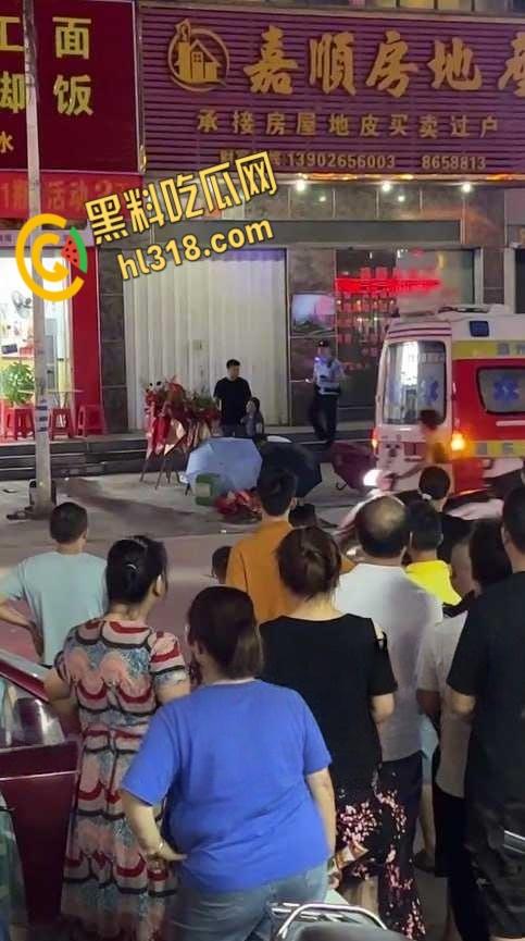 广东惠州惠东黄埠,一女子不明原因悬于窗外,不断摆脱窗户里的施救,从六楼坠落凶多极少 !-7