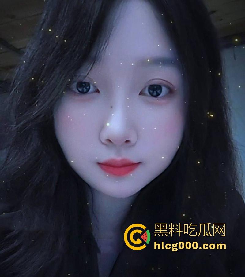 贵州微胖嫩妹【李曼】露脸调教视频曝光,微胖骚母狗黄瓜扣穴自慰,主动骑乘后入肥臀!-2