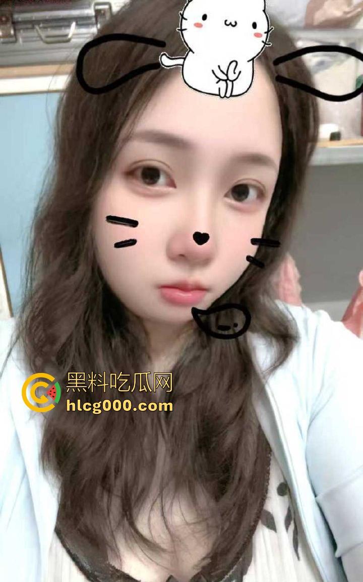 贵州微胖嫩妹【李曼】露脸调教视频曝光,微胖骚母狗黄瓜扣穴自慰,主动骑乘后入肥臀!-4