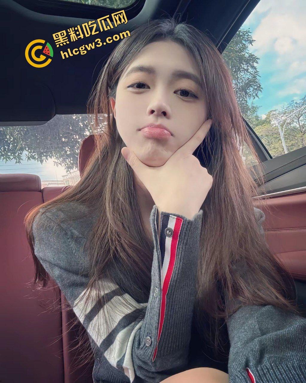 抖音极品美腿反差骚鸡服装网红『鹿子瑜』私下与金主激情 大长腿被抬起猛插粉嫩骚逼!独家曝光!-2