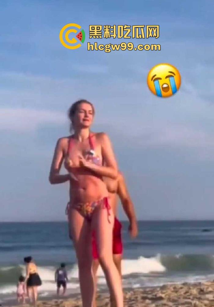 公共沙滩变成人体交配现场,老外光天化日下当着孩子面直接操逼,老黑直接上去用水泼降温警告!-5