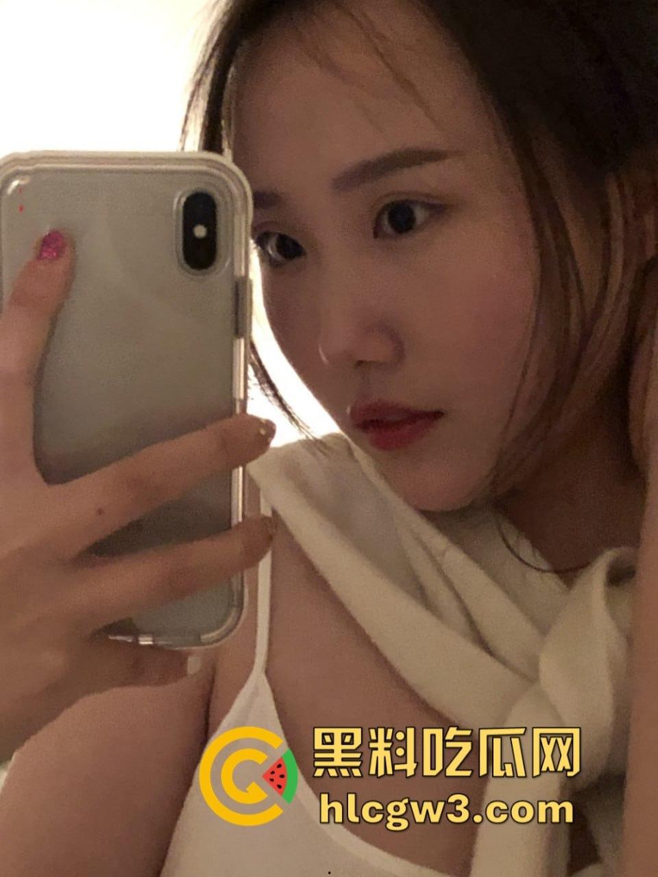 云南大三学姐 刘晓琳 白天是温柔学姐夜晚却是很少母狗 人送外号校园公交车!-9