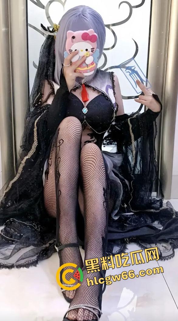 青岛萝莉『小福猫』被金主拽双马尾后入,JK制服诱惑双马尾加攻速,链子拴着叫的跟小猫似的!-7