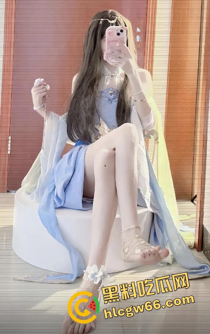 青岛萝莉『小福猫』被金主拽双马尾后入,JK制服诱惑双马尾加攻速,链子拴着叫的跟小猫似的!-10