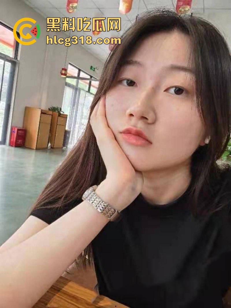 辽宁师范大学【彦雯静】娇嫩玉足玩弄大屌,自拍粉穴抚摸自慰,骚逼湿透淫态毕露!-2