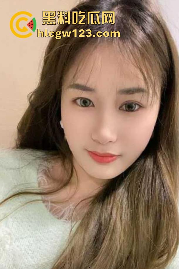 海角大神漂亮表姐 与极品表姐乱伦性爱 猛烈抽插白浆四溢 诱人玉足狂擦粗茎!-1