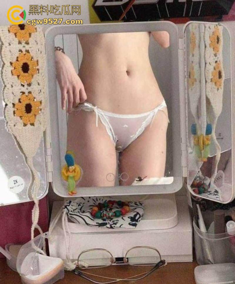 体制内文员【段潇潇】私生活大曝光,可爱粉嫩少妇每晚加班服侍舔弄领导,翻白眼挑逗口交,反差到极点!-6