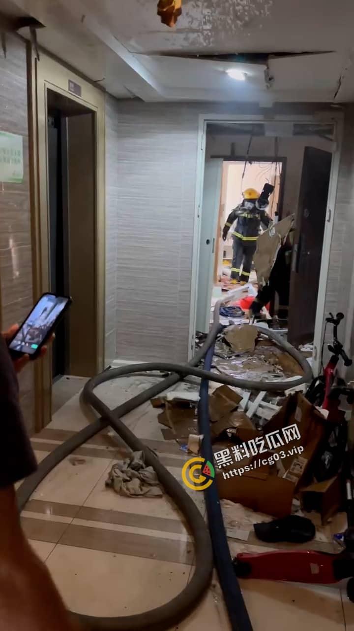 泉州万科小区 夫妻吵架点燃煤气罐引发爆炸 人当场从高层飞出 尸首分离!-4