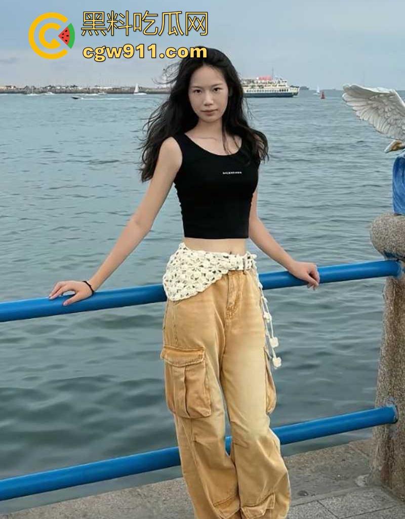 约炮上海电力大学社团美女主席,高颜值极品女大,约炮成瘾拍自慰淫片撩骚,被炮友操的淫水直流!-6