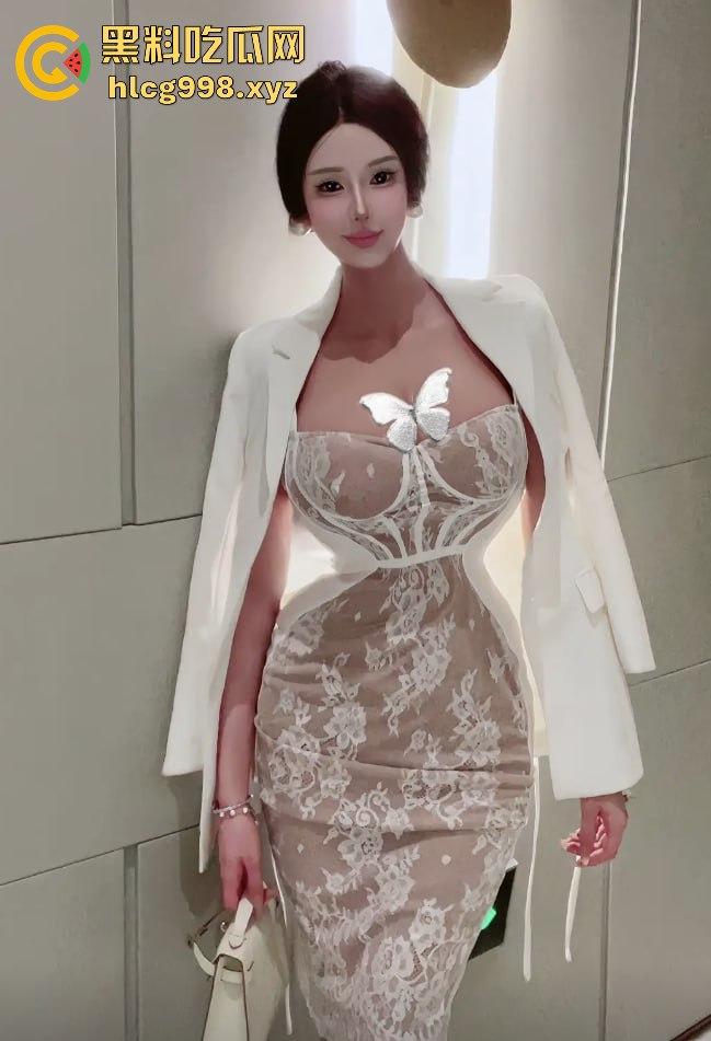 抖音网红【顾灵曦】翻车!全身科技制造,300块加微信,卖衣服是假,给钱就能草!-16