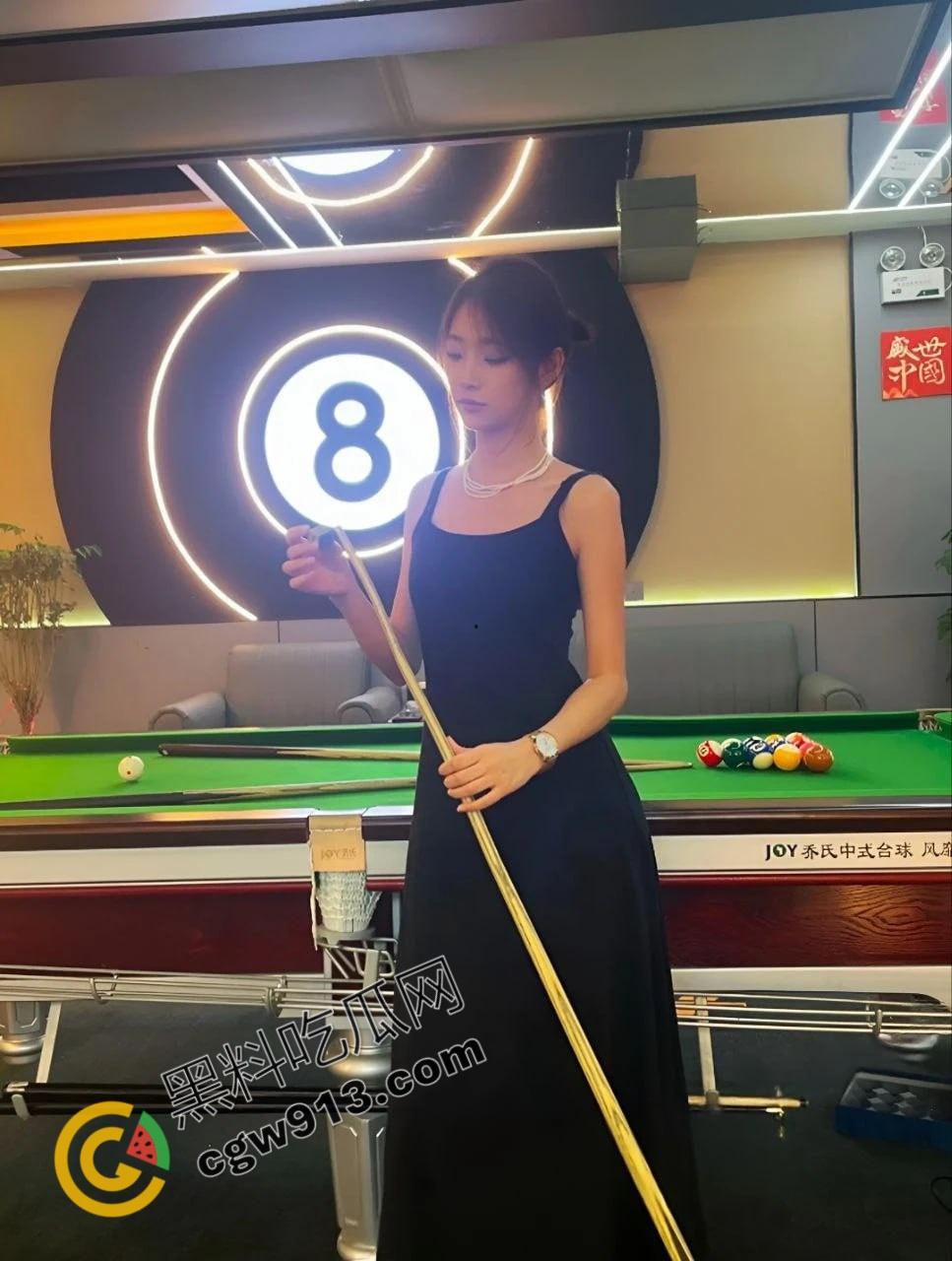 广西台球女神淼淼曝出轨丑闻：从纯爱女神到受精母狗，翘臀美乳、爱情背叛与约炮门震撼揭秘-2