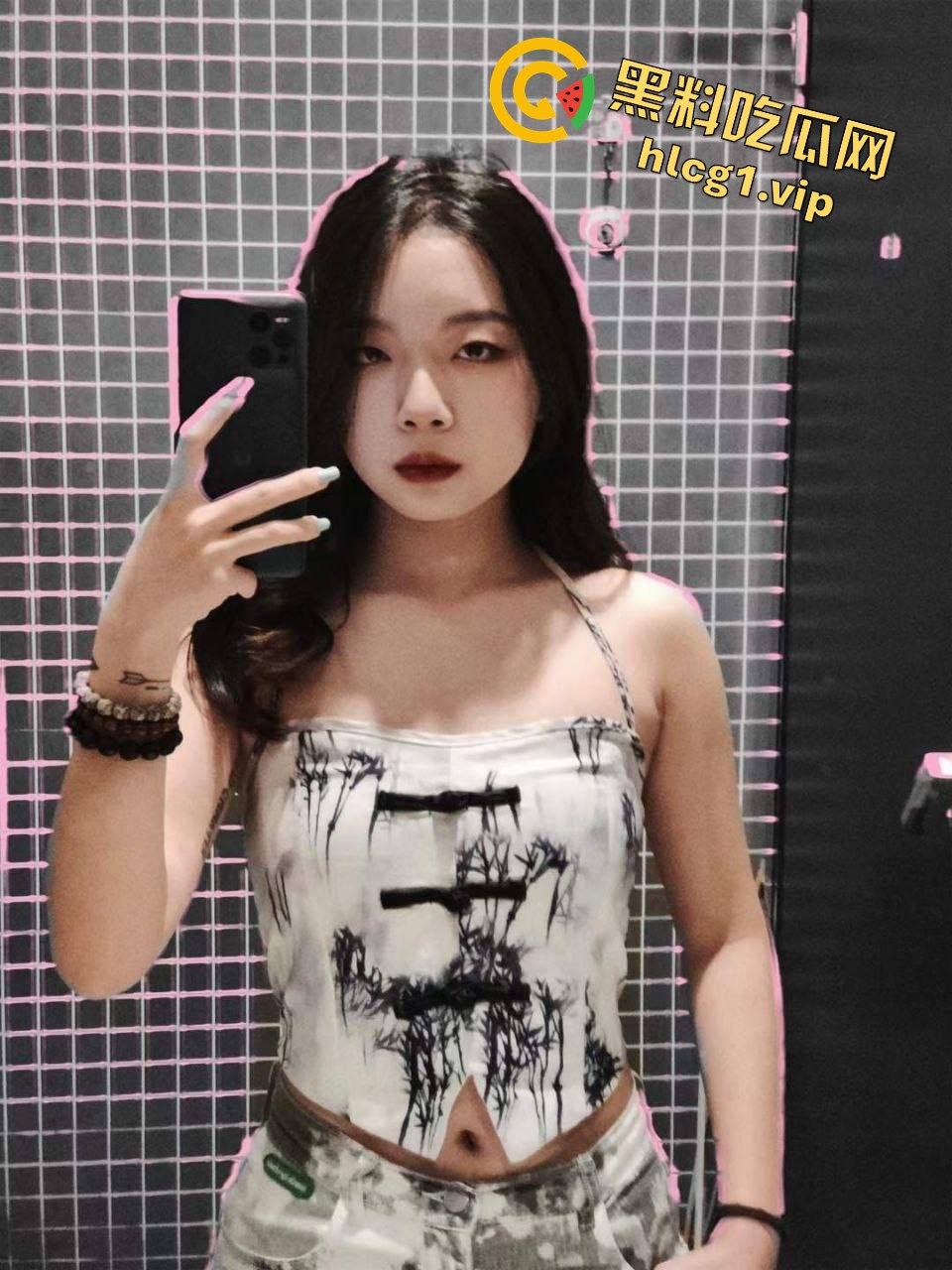 章丘大学城附近探探邂逅的骚小妹！刚分手就勾搭上，夜店蹦迪后直接推倒内射-7