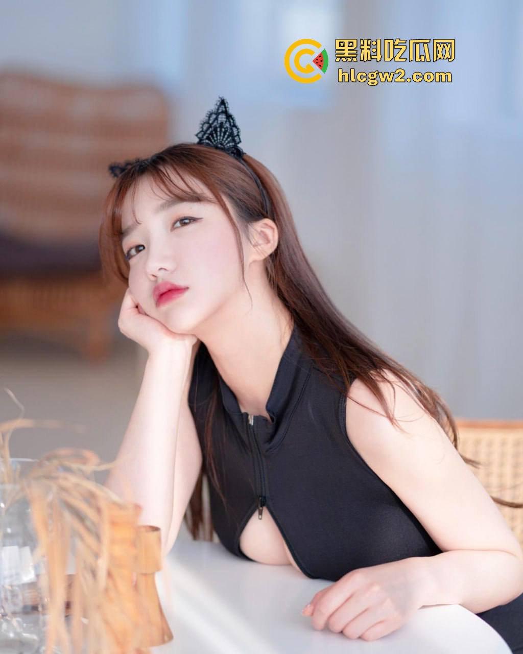 美奶来袭!韩国巨乳主播【提莫】带奶直播,风骚可爱两开花,大雷晃得人心都酥了!-2