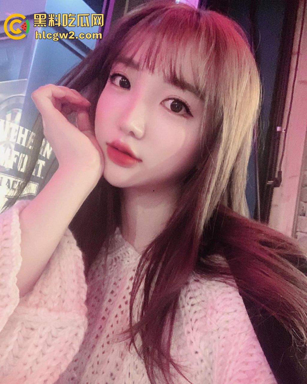 美奶来袭!韩国巨乳主播【提莫】带奶直播,风骚可爱两开花,大雷晃得人心都酥了!-7