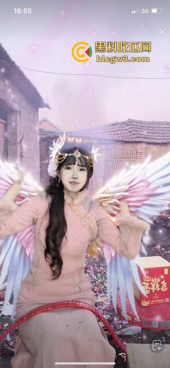 抖音主播『婉婉』炮厂认证主播边直播边放鞭炮，嘉年华狂刷鞭炮狂炸，大哥们这电子养蛊玩法真是太炸裂了！-6