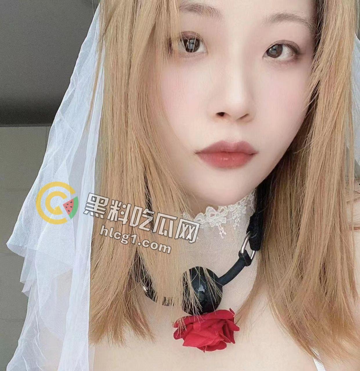 长沙高冷艺术家「孙甜」做爱粉色巨蛋加持，享受振动插入的快乐-1