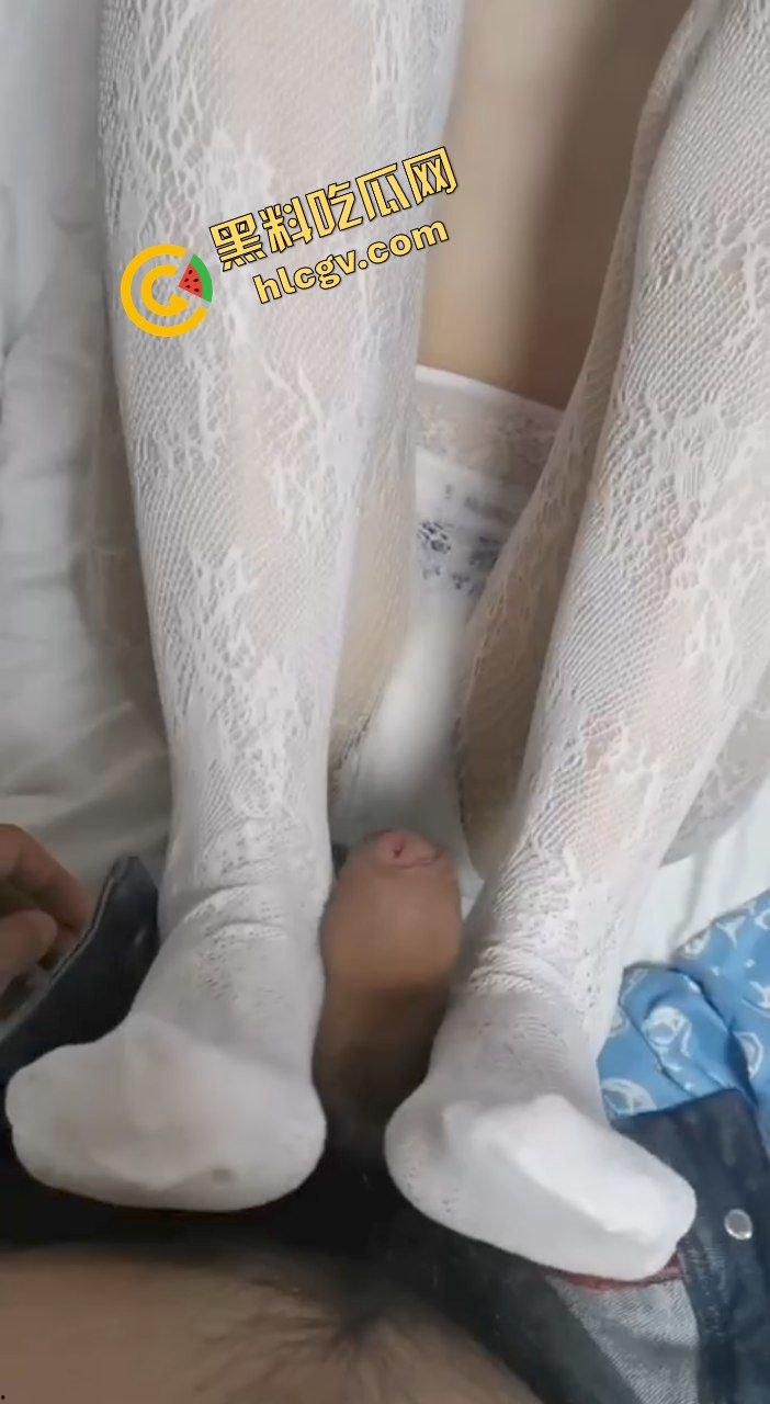 日照实验高中闷骚女学霸【王桉柠】学习压力太大 和社会人开房做爱缓解 独家流出!-7