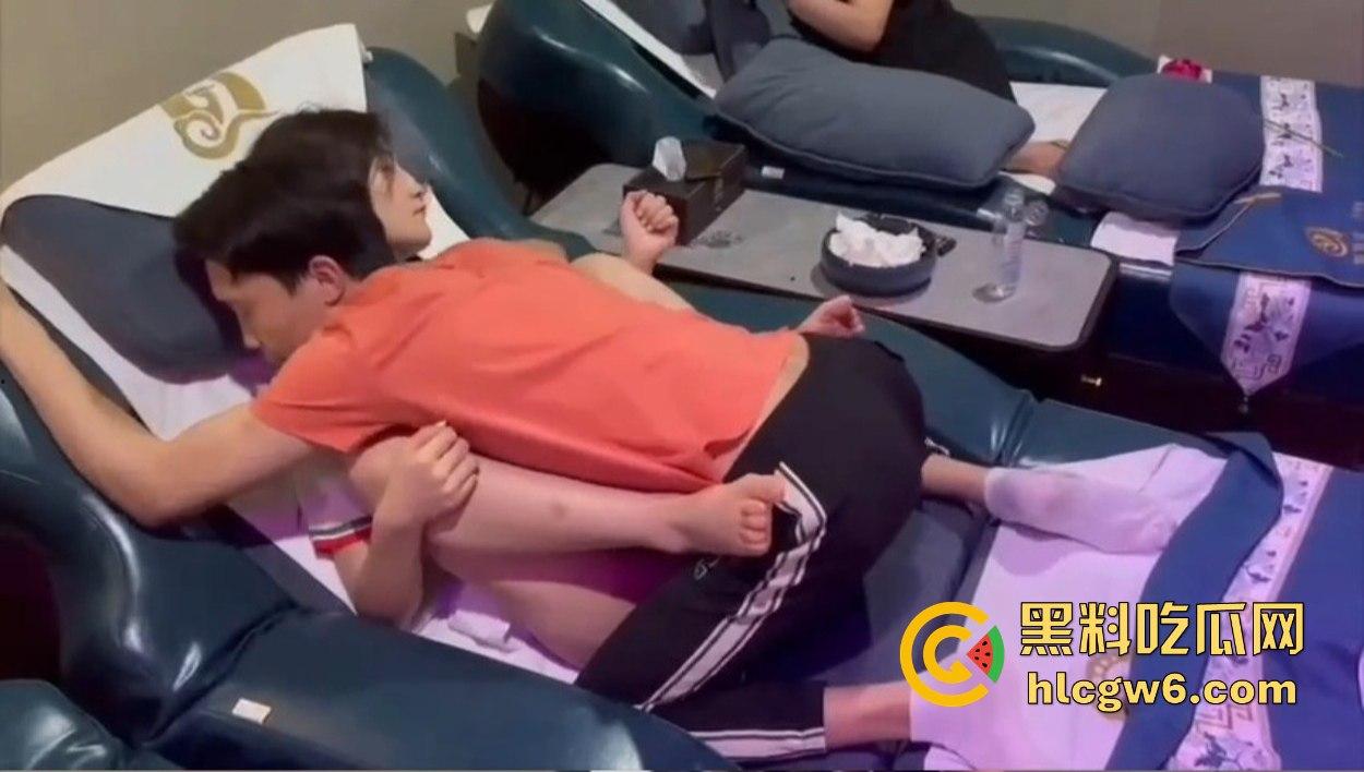 足浴界卧龙降临高能操作 男大师现场教学手法 手把手教女技师玩转男人下半身,让你瞬间变腿软狗!-3