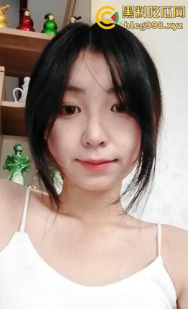 河北美院大一播音『张珊珊』口交视频泄漏！偷吃别人男友被挂校园墙，瓜友围观看看给这口活打个分！-4